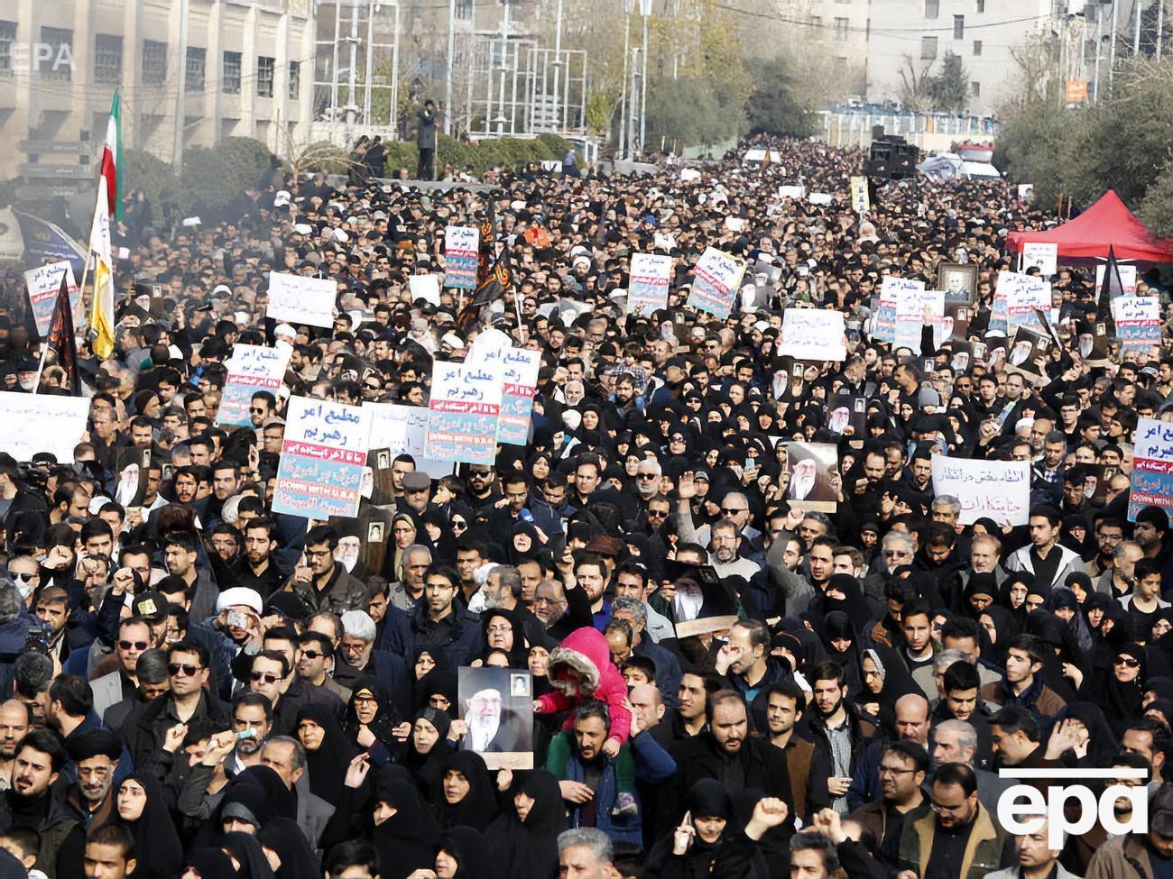 В Ірані тривають демонстрації у зв'язку з убивством генерала Сулеймані. Фоторепортаж