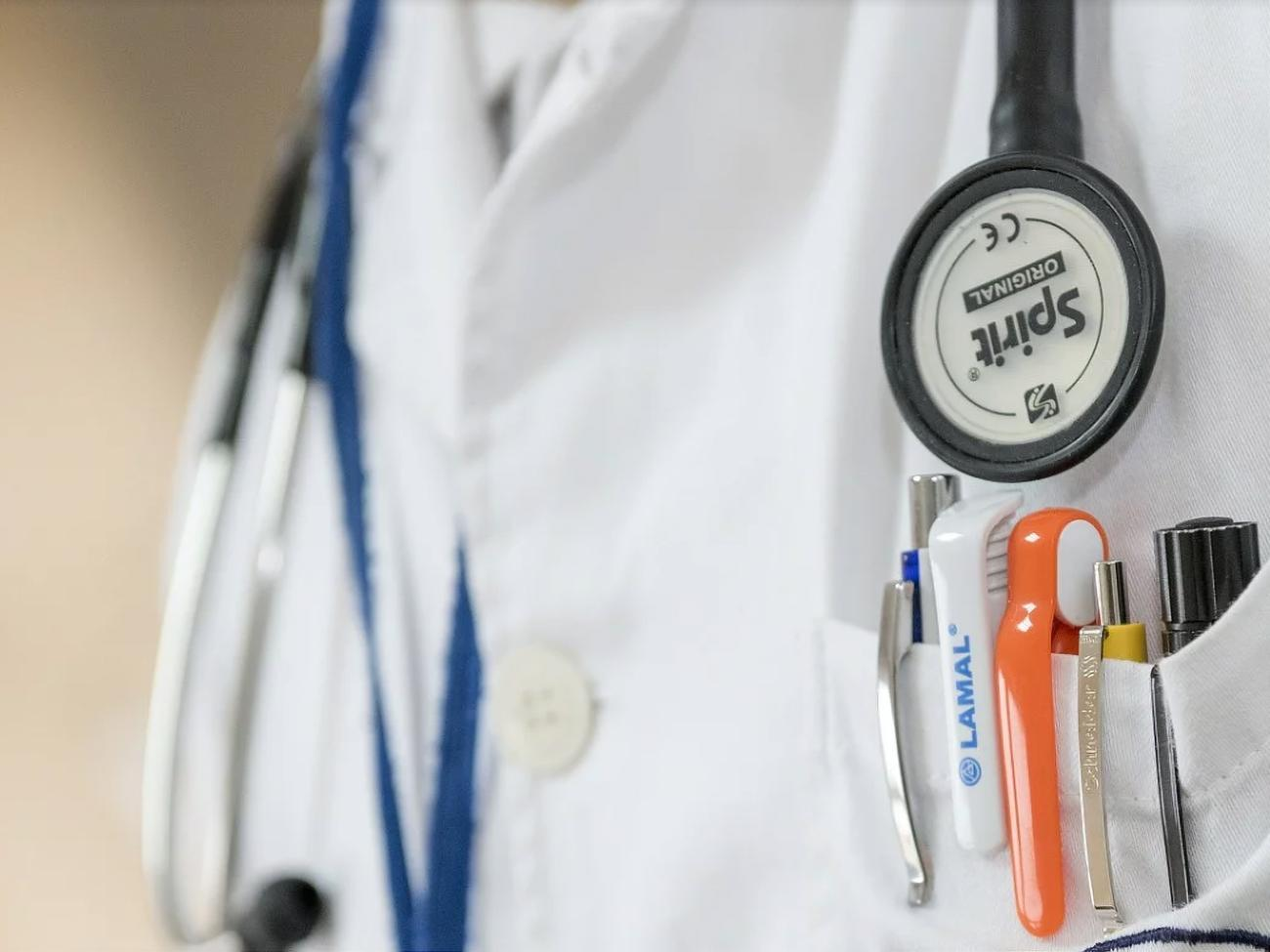 Медики зробили чоловікові три операції, але не змогли його врятувати