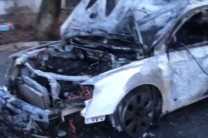 Авто волонтера сгорело в ночь на 30 января