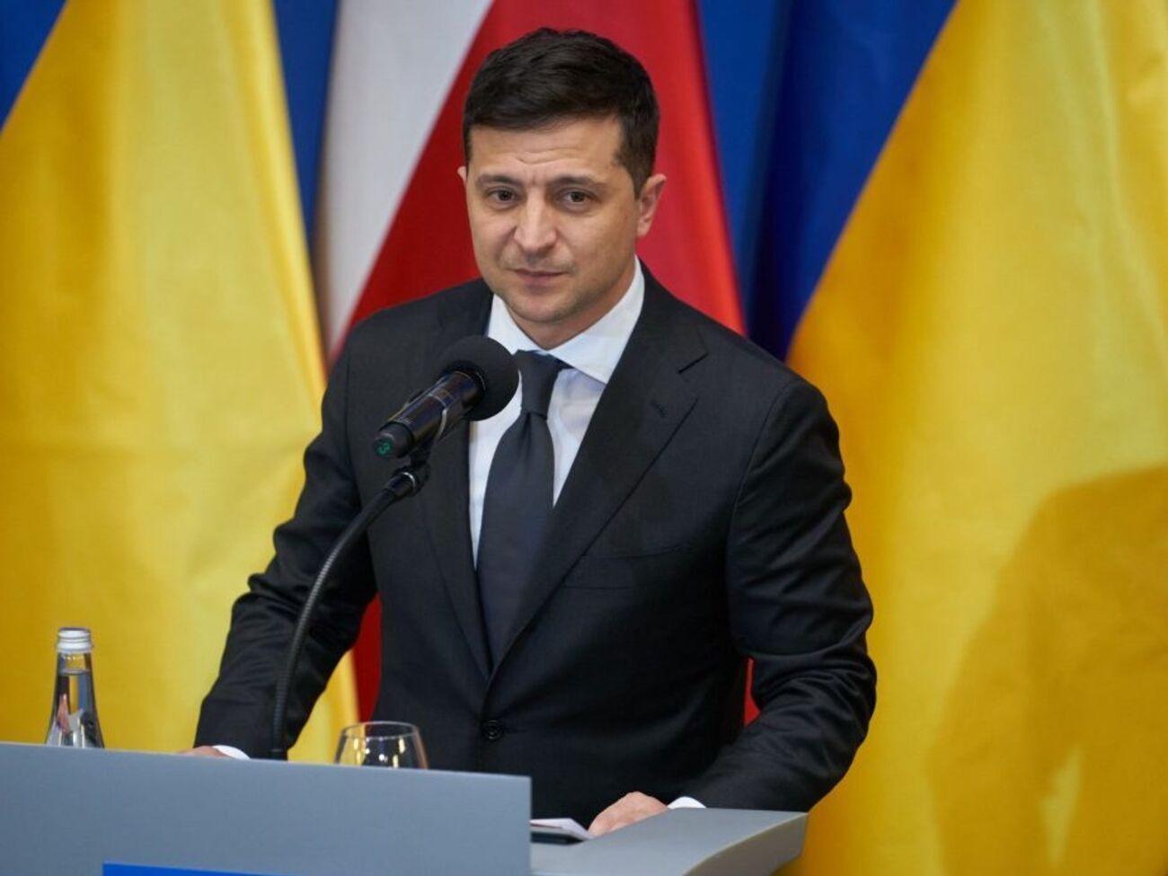 Зеленский заверил, что между Киевом и Вашингтоном "неизменно крепкие отношения"