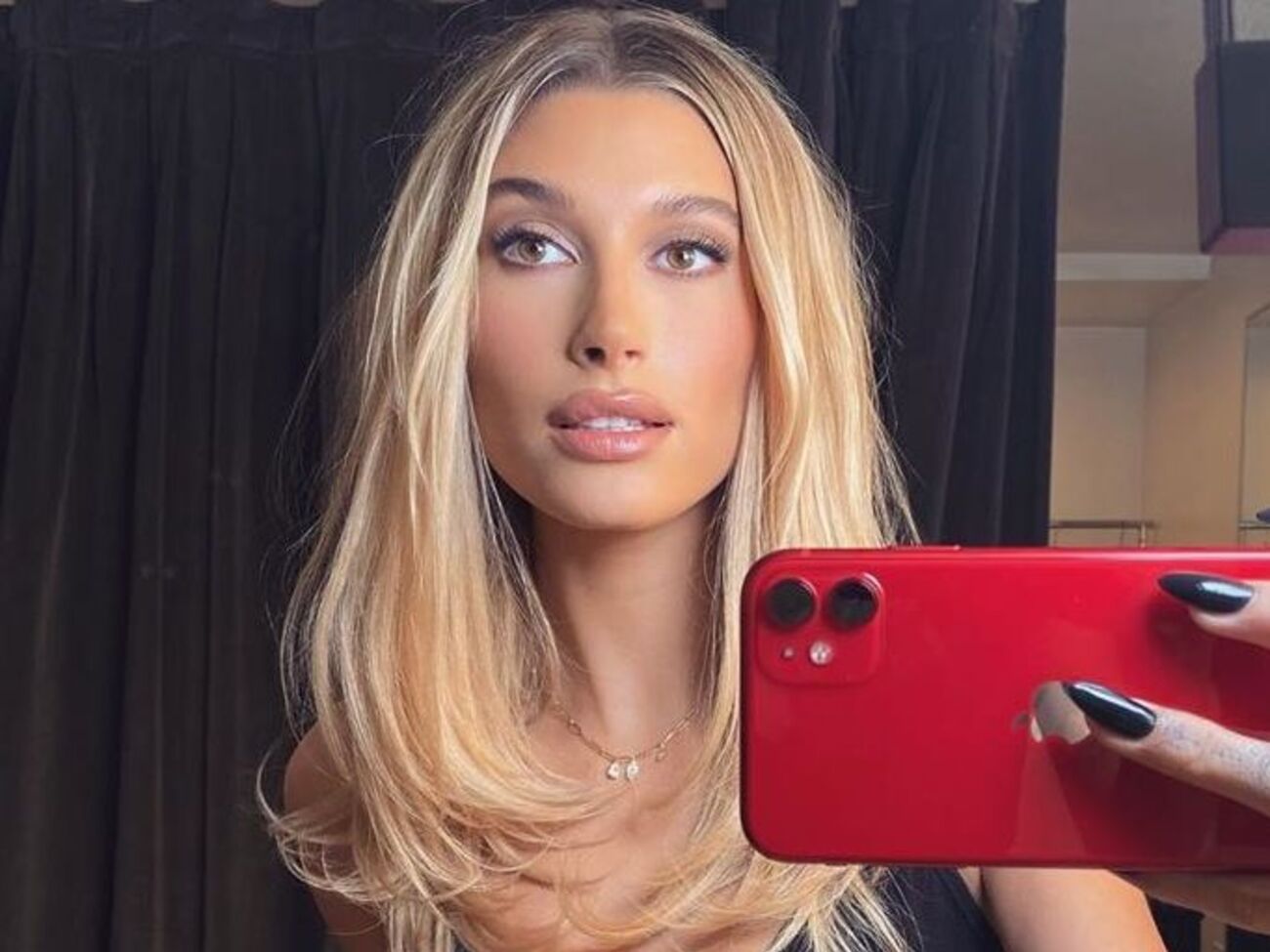 Гейлі Бібер: Ок, поговорімо про мій мізинець...