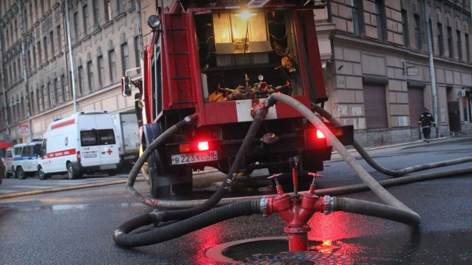 Спасатели назвали площадь обрушения