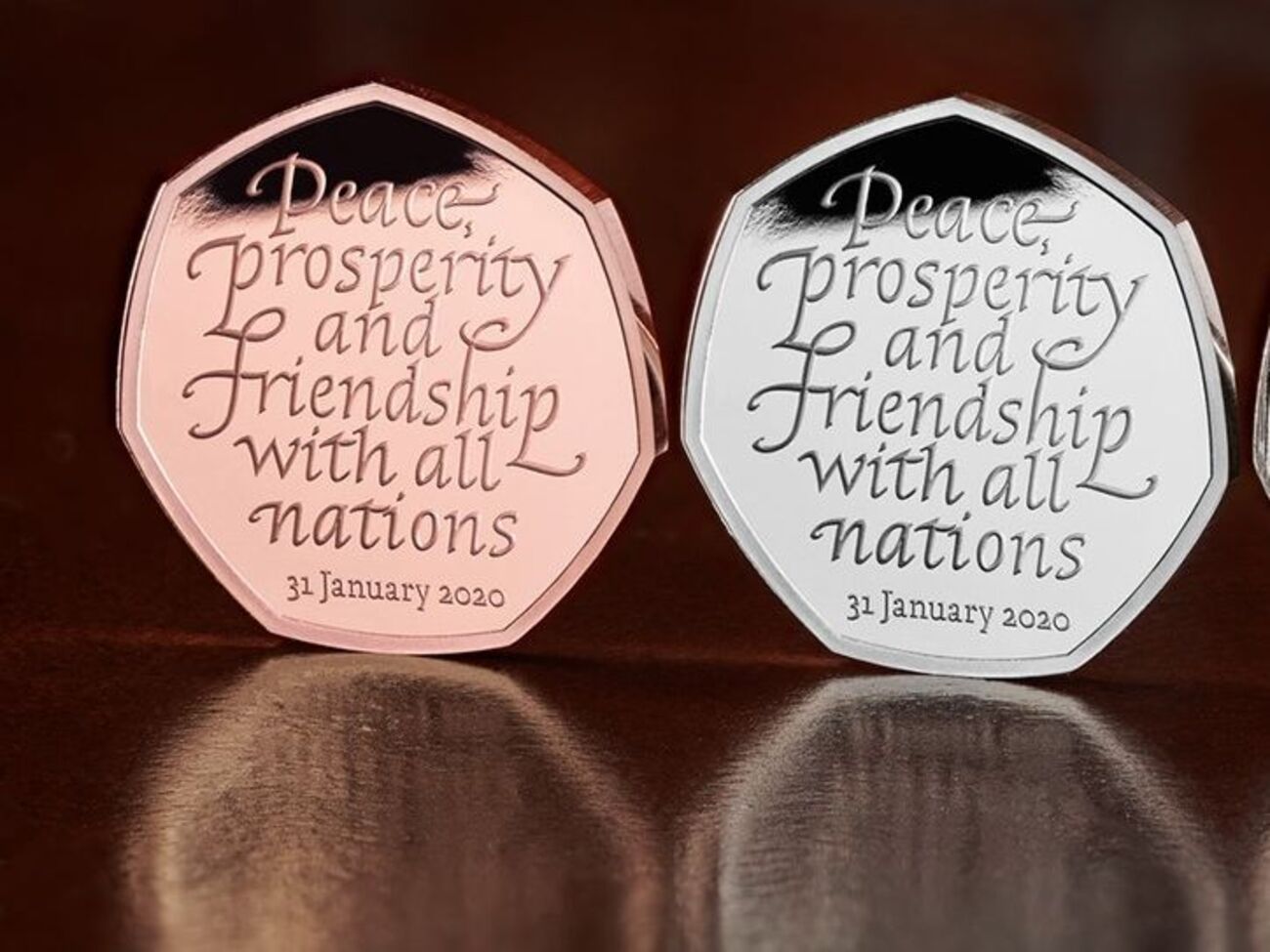 Золотые монеты полностью раскупили