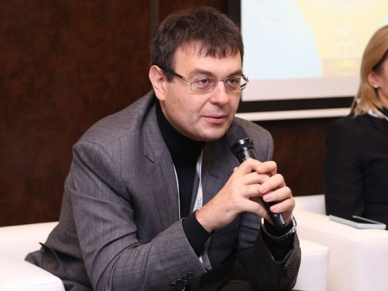 Гетманцев зазначив, що не залучений у дискусію про оподаткування ІТ-сфери