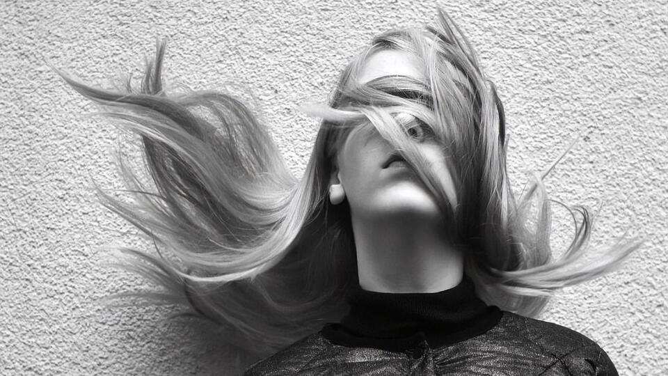 Шрифт Брайля було розроблено у 1824 році