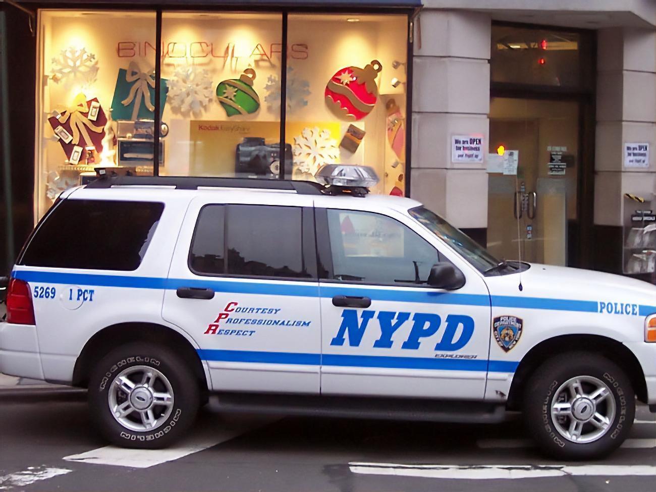 Полиция Нью-Йорка также усиливает меры безопасности