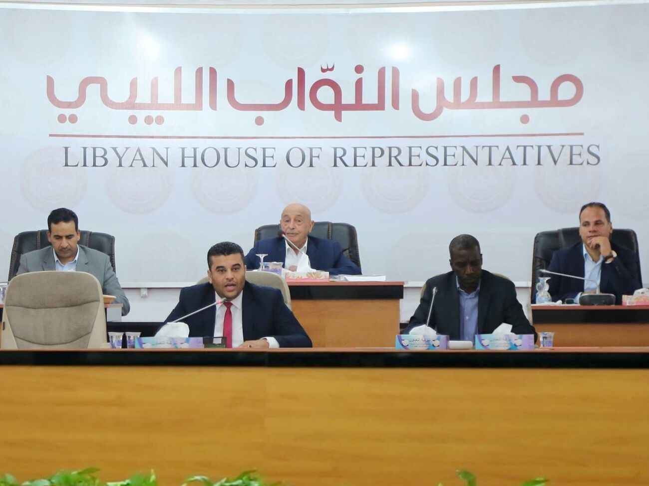 Парламент провел заседание сегодня