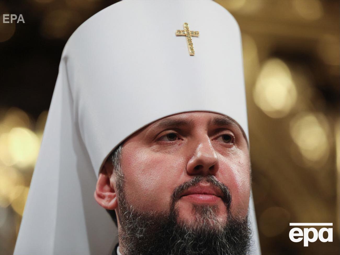 Епифаний: Храмы не вмещают всех желающих