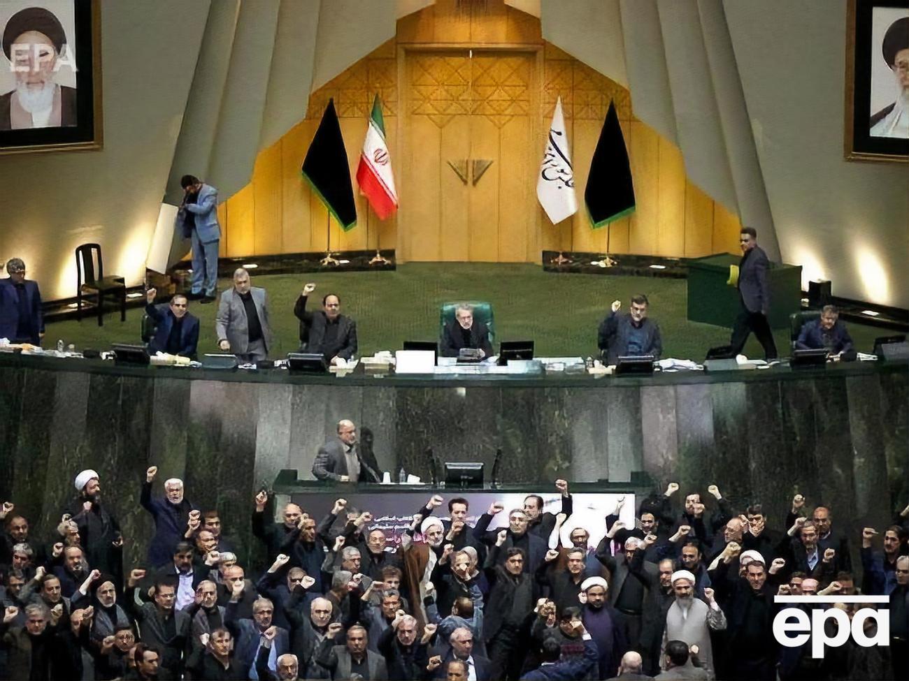 Парламентарии Ирана выступили против США