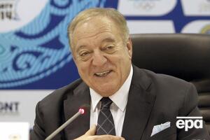 Аян керує Міжнародною федерацією важкої атлетики із 2000 року