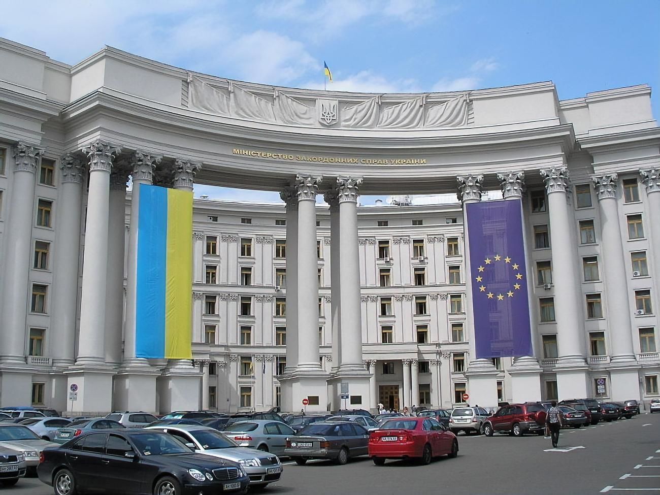 У МЗС України створили оперативну кризову групу щодо аварії літака в Тегерані