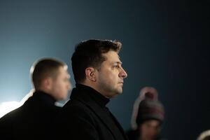 Зеленський: Пасажирський літак авіакомпанії МАУ зазнав катастрофи і впав неподалік аеропорту