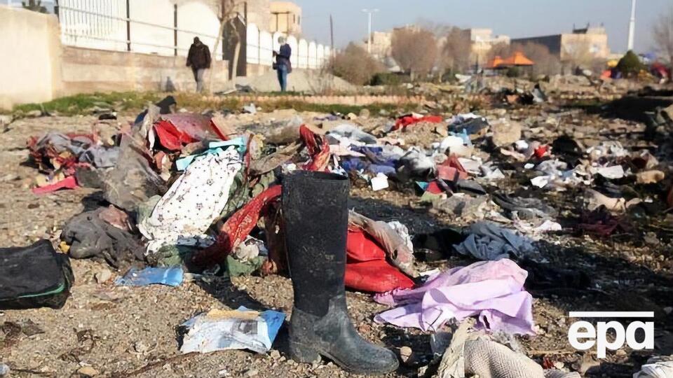 В результате катастрофы погибло 167 пассажиров и девять членов экипажа