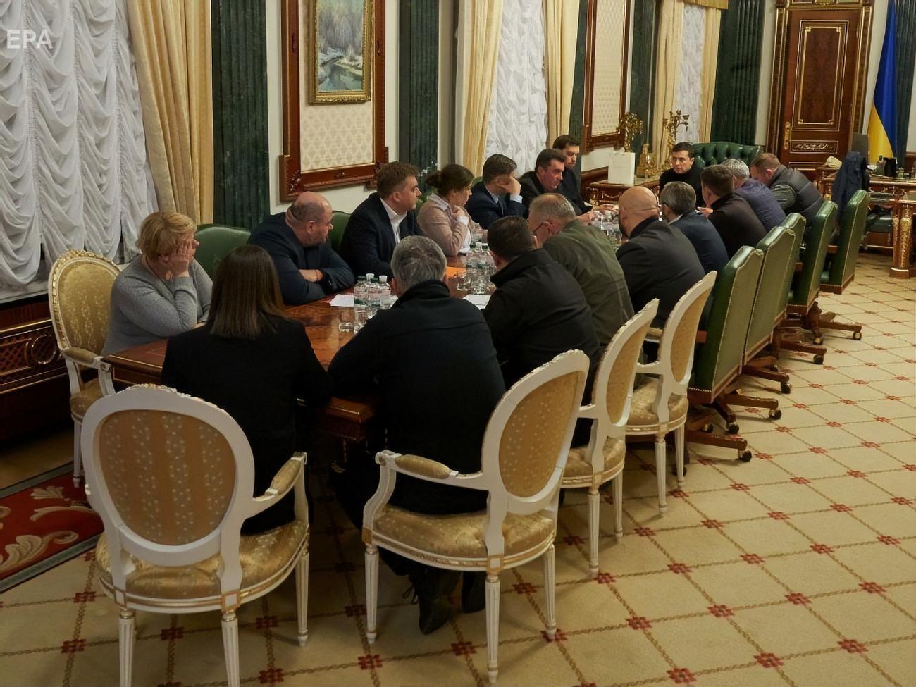В ночь на 9 января прошло рабочее совещание под председательством Зеленского в связи с катастрофой самолета МАУ
