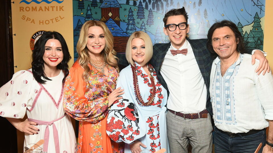 Звездные гости традиционно готовили кутью, а все участники мероприятия могли попробовать ее и выбрать самую вкусную