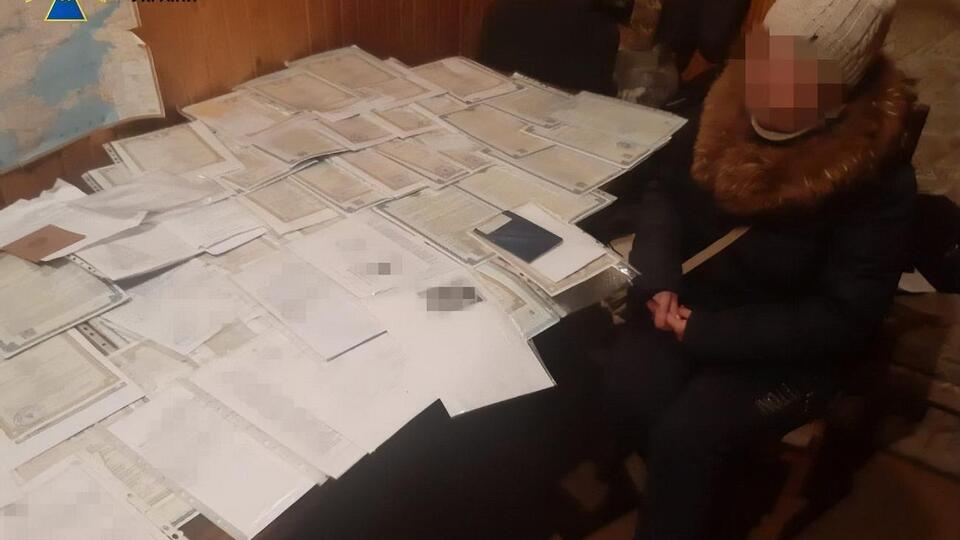 Сотрудники СБУ задержали предпринимателя из Алчевска и его жену