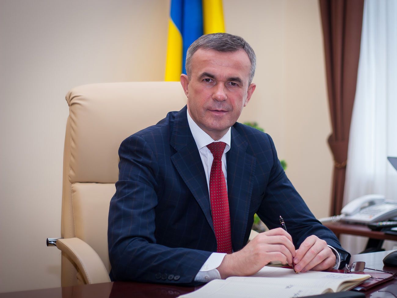 Холоднюка отстранили до 1 декабря