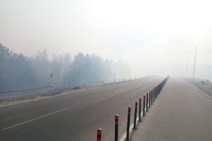 Вблизи дороги началась детонация взрывных устройств