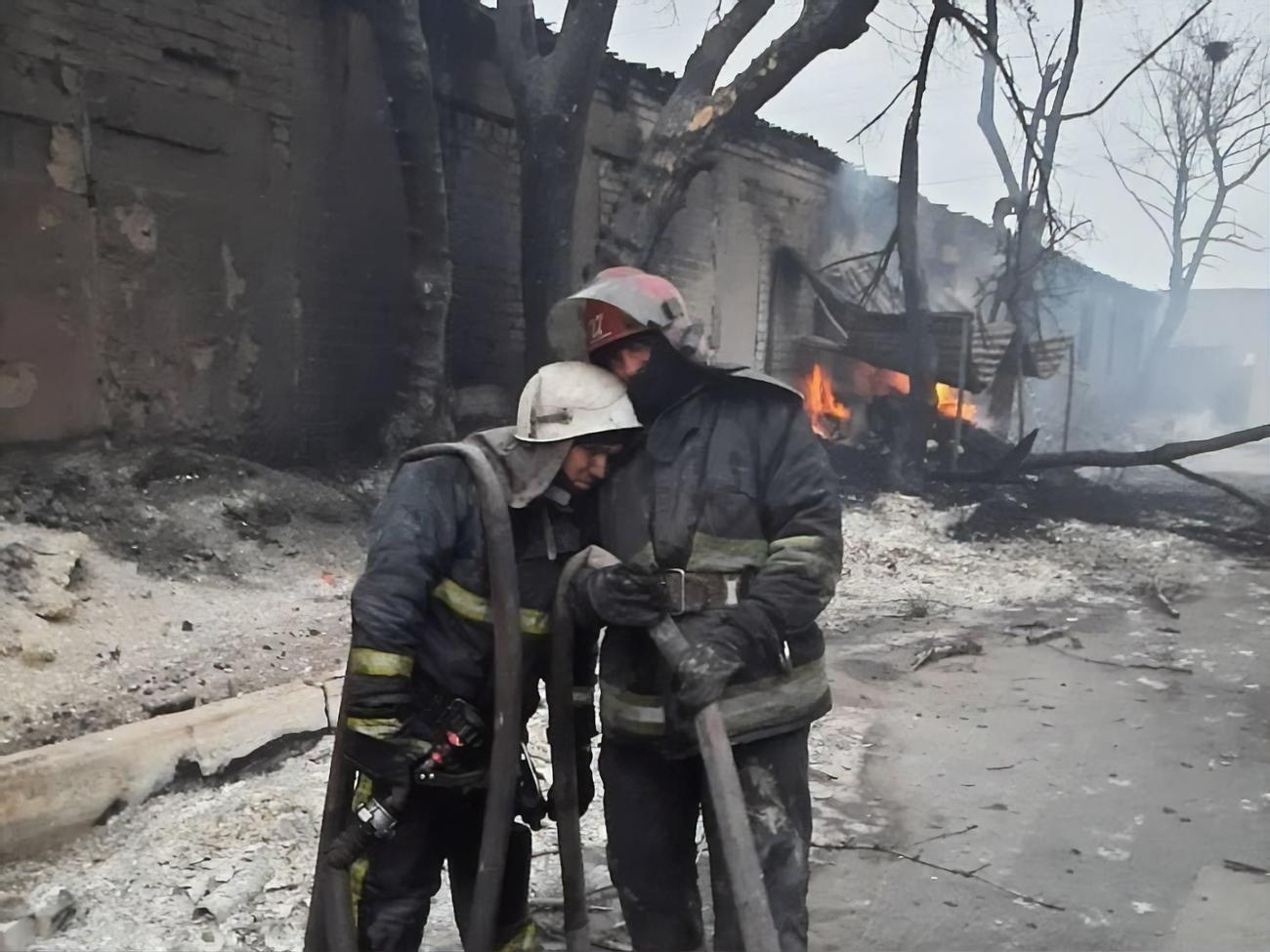 До гасіння пожеж залучено 534 рятувальників із семи областей України