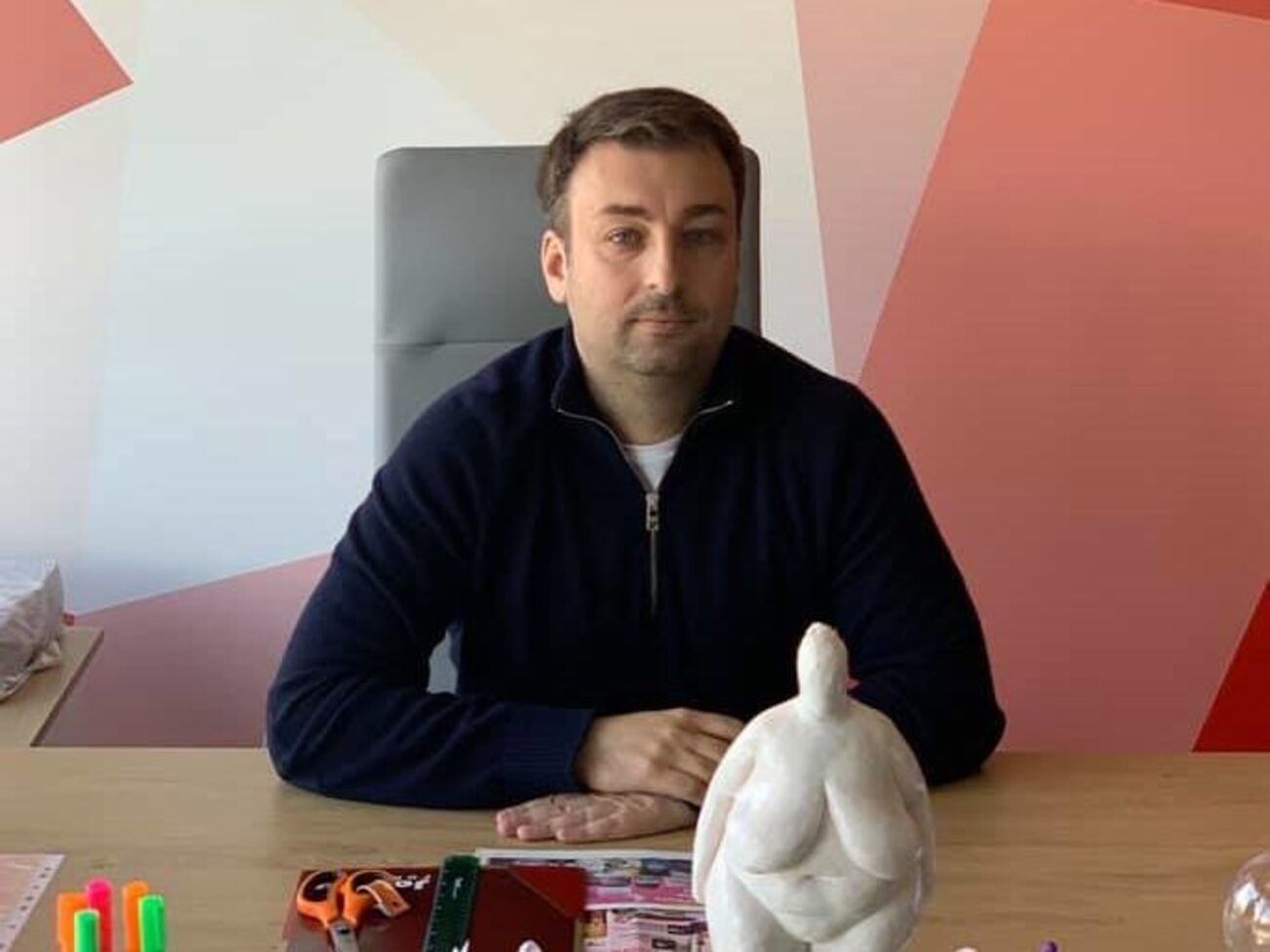 Якщо не хочете, щоб усю Україну знову закрили на жорсткий карантин – одягніть, бл...ть, маску!