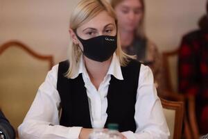 Кравчук заявила, что народные депутаты от "Слуги народа" работают с пострадавшими от пожаров в Луганской области