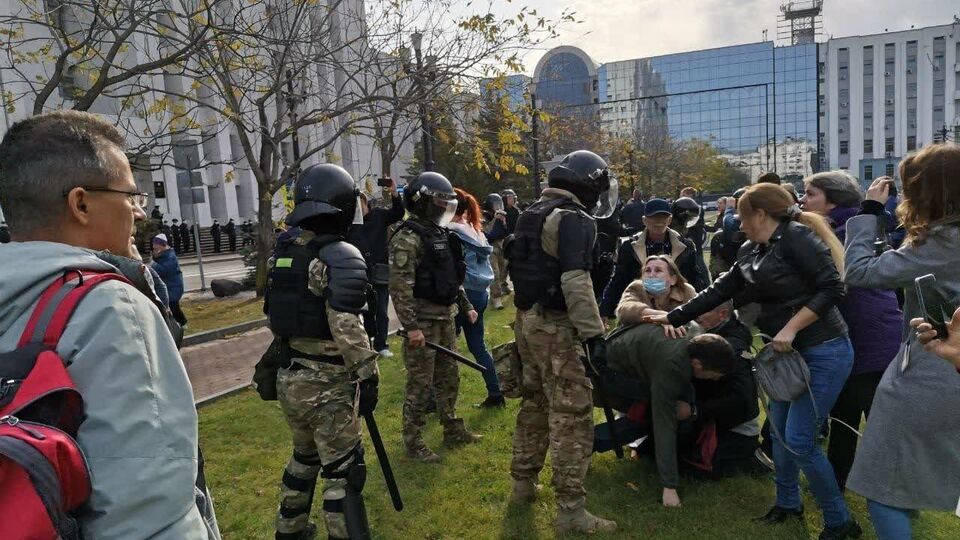 По данным СМИ, на акции были задержаны 25 человек
