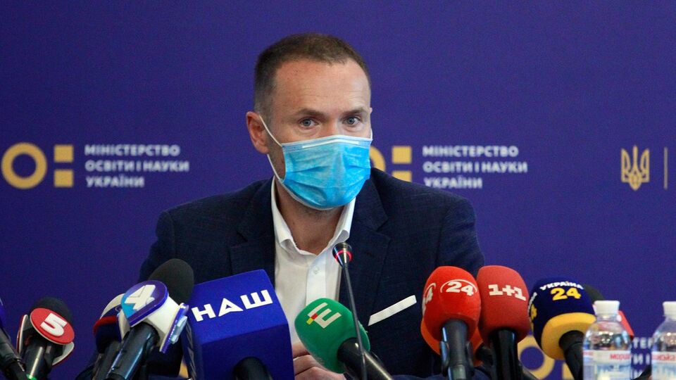 Шкарлет призвал на ближайшие две недели перевести школьников на дистанционное обучение