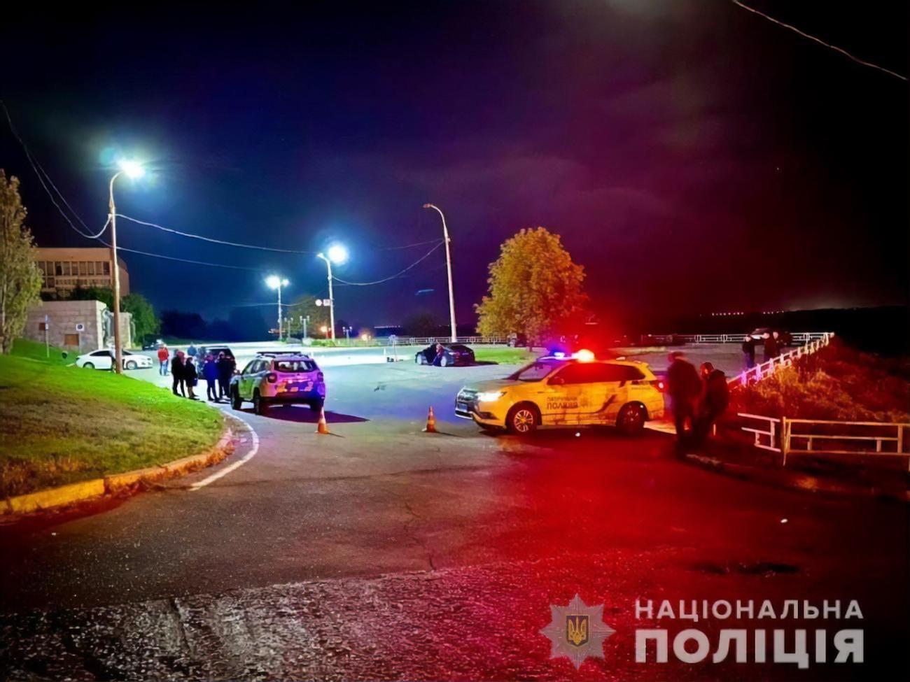 На набережній у Херсоні чоловік дістав вогнепальні поранення