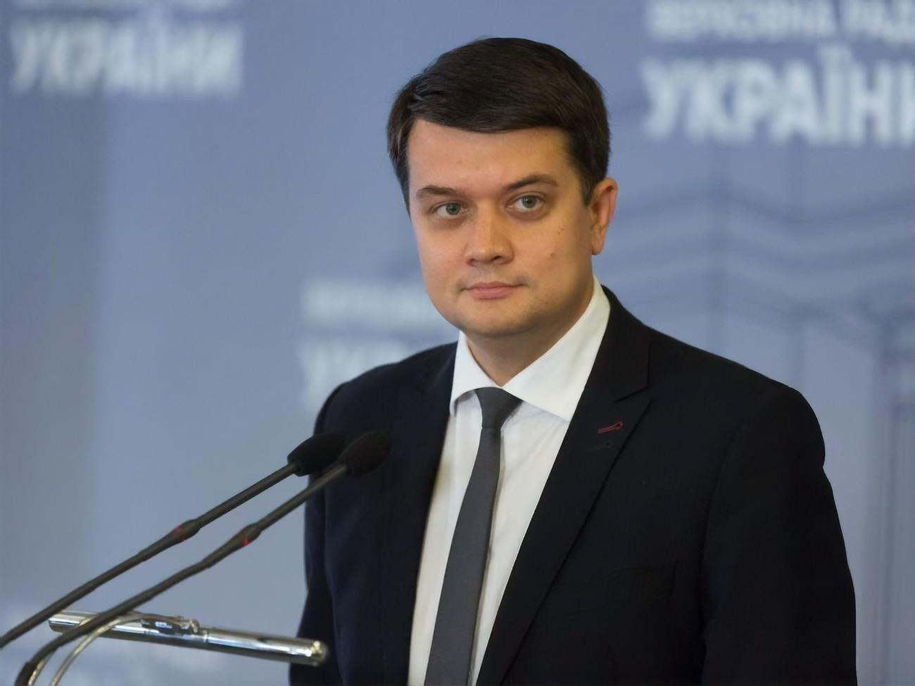 Разумков:&nbsp;Иногда мама хочет, чтобы более жестко выступил по тому или иному вопросу. Иногда просто профессиональные вещи а-ля жестикуляции