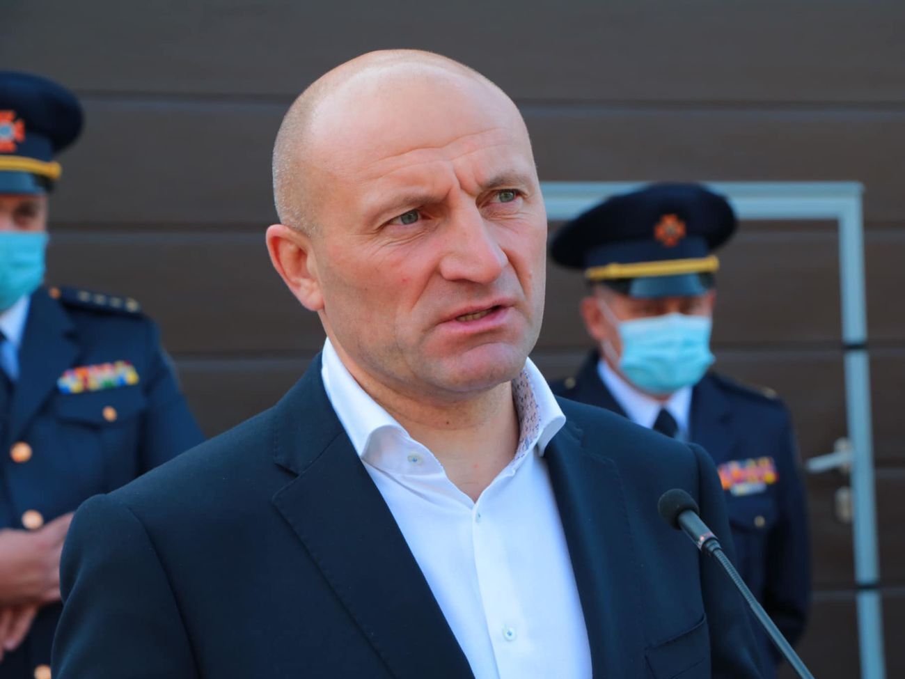 Бондаренко: Нужно соблюдать санитарные нормы, нужно использовать средства личной гигиены и спокойно работать и спокойно жить