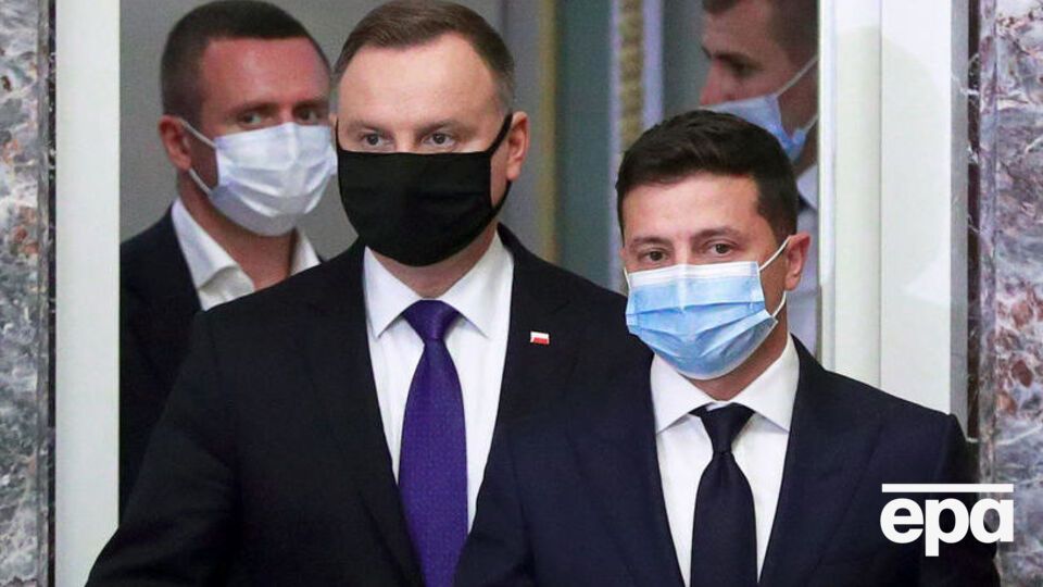 Зеленский сообщил, что просил Дуду содействовать восстановлению мемориала