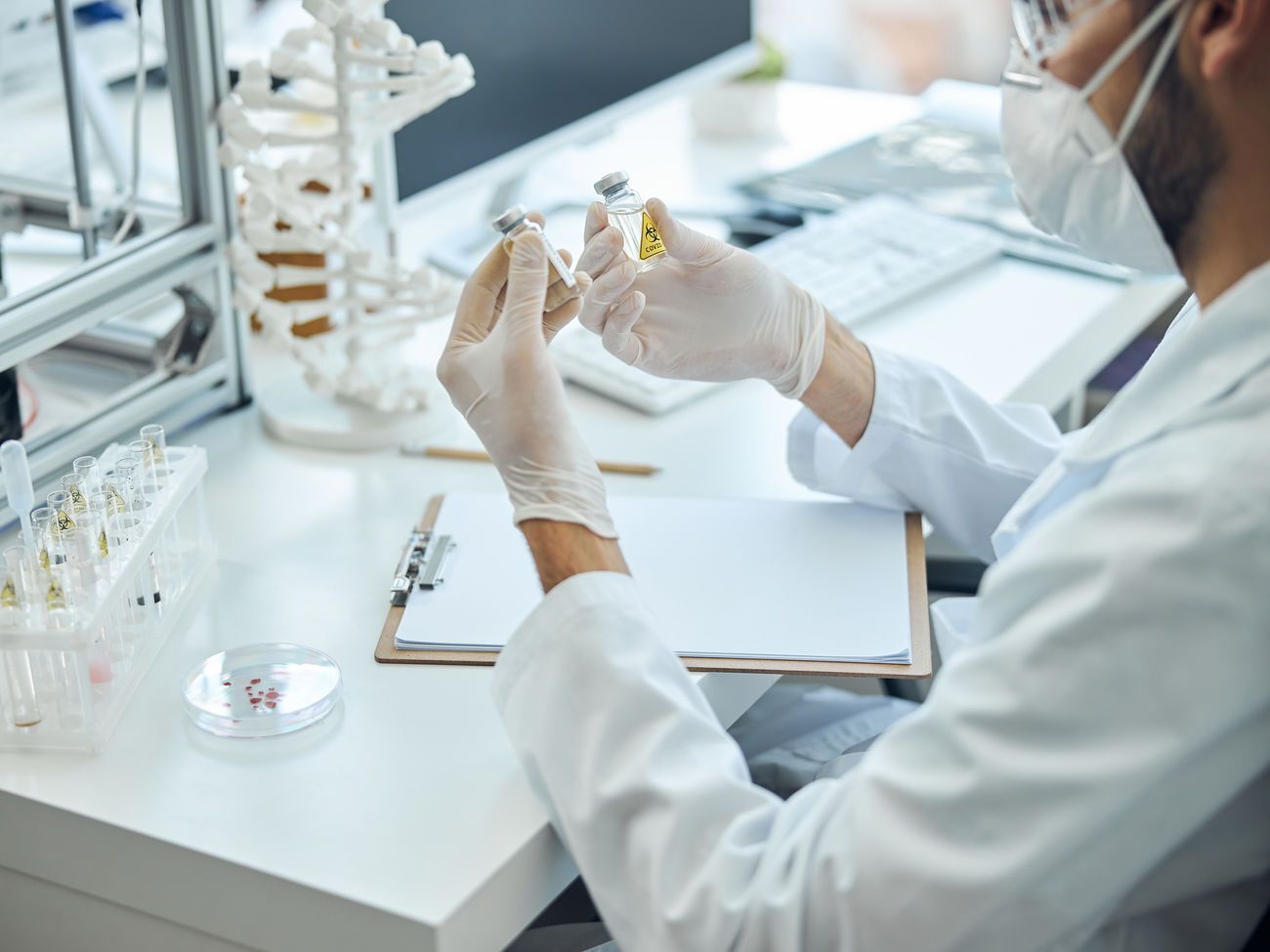 Ученые отмечают, что Украина находится в числе стран, где ежедневно фиксируется наибольшее количество новых случаев COVID-19