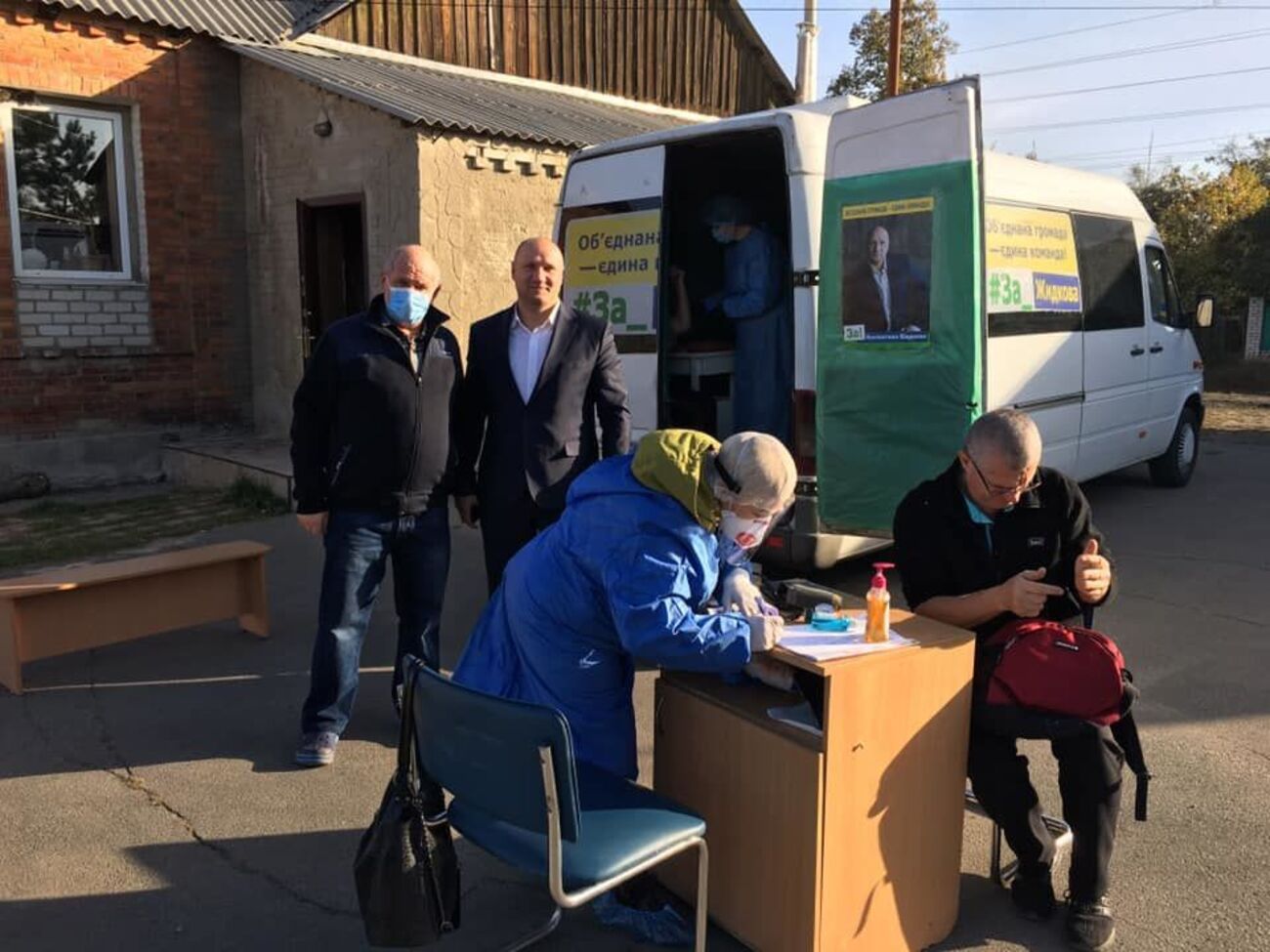 Представители "Опоры" обратились за комментарием к Жидкову (справа), но он положил трубку и больше на звонки не отвечал
