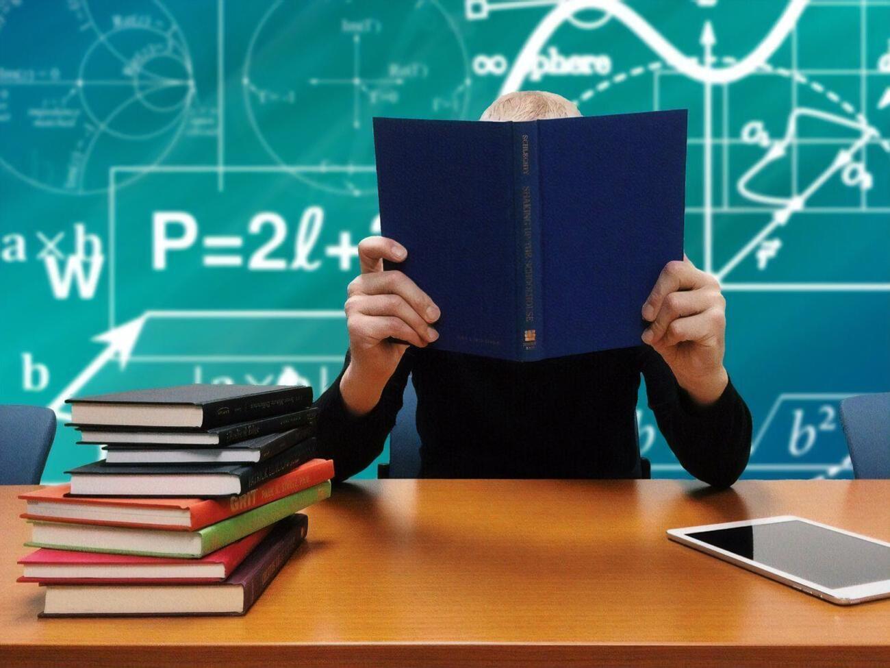 В Минобразования Украины отметили, что учитель может заработать на замене уроков