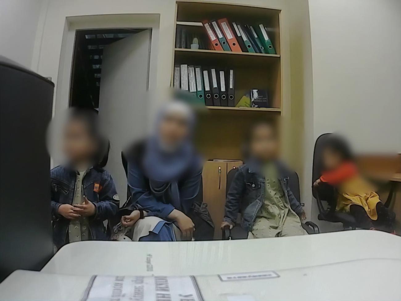 Жінку затримали і доправили в пункт тимчасового тримання, діти перебувають із нею