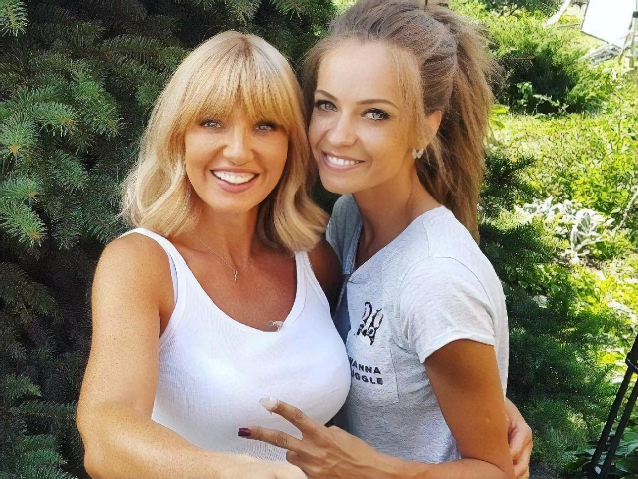 Невестка Марченко (на фото справа) показала ролик, снятый на своей свадьбе