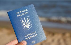 Сейчас паспорт Украины позволяет гражданам посещать 129 стран мира без получения визы