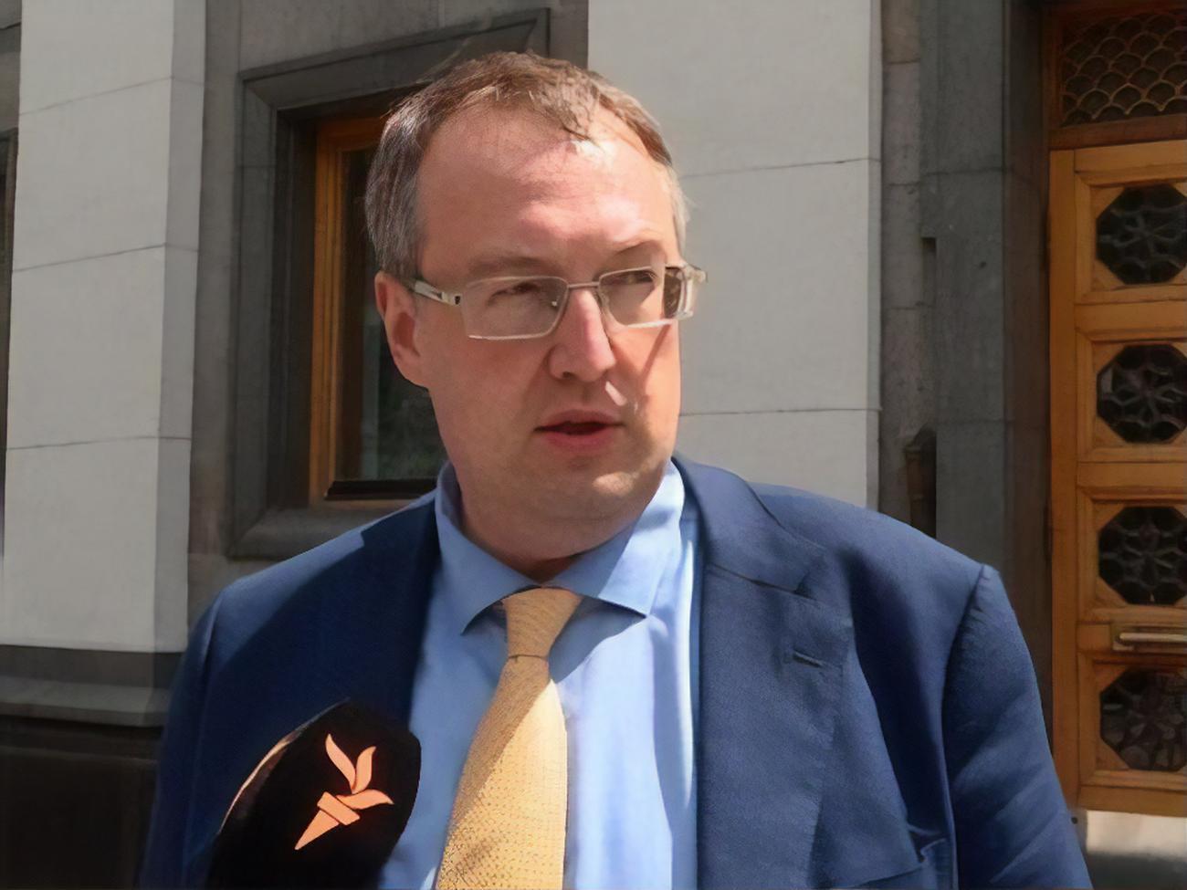 Геращенко: Ми не вішали вбивство Шеремета на першого встрічного-поперічного