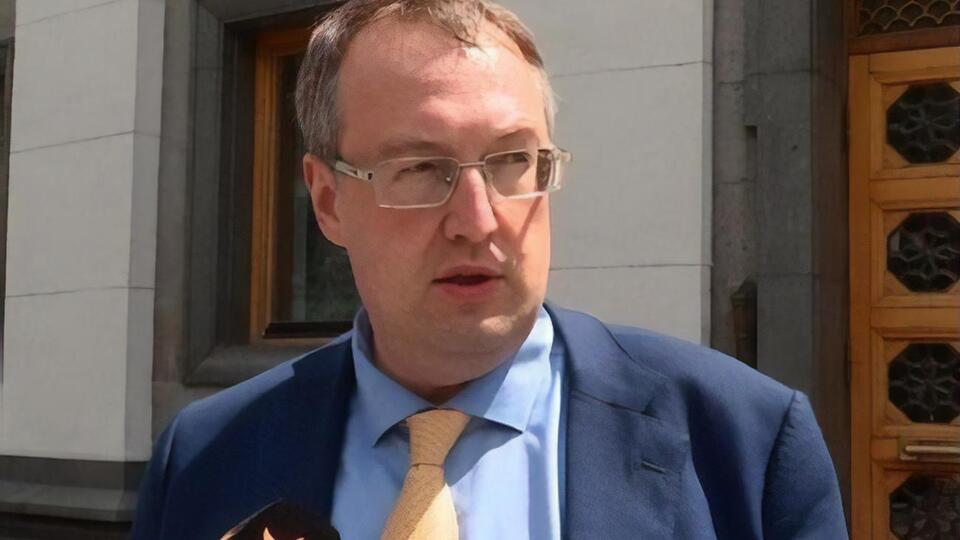 Геращенко: Ми не вішали вбивство Шеремета на першого встрічного-поперічного