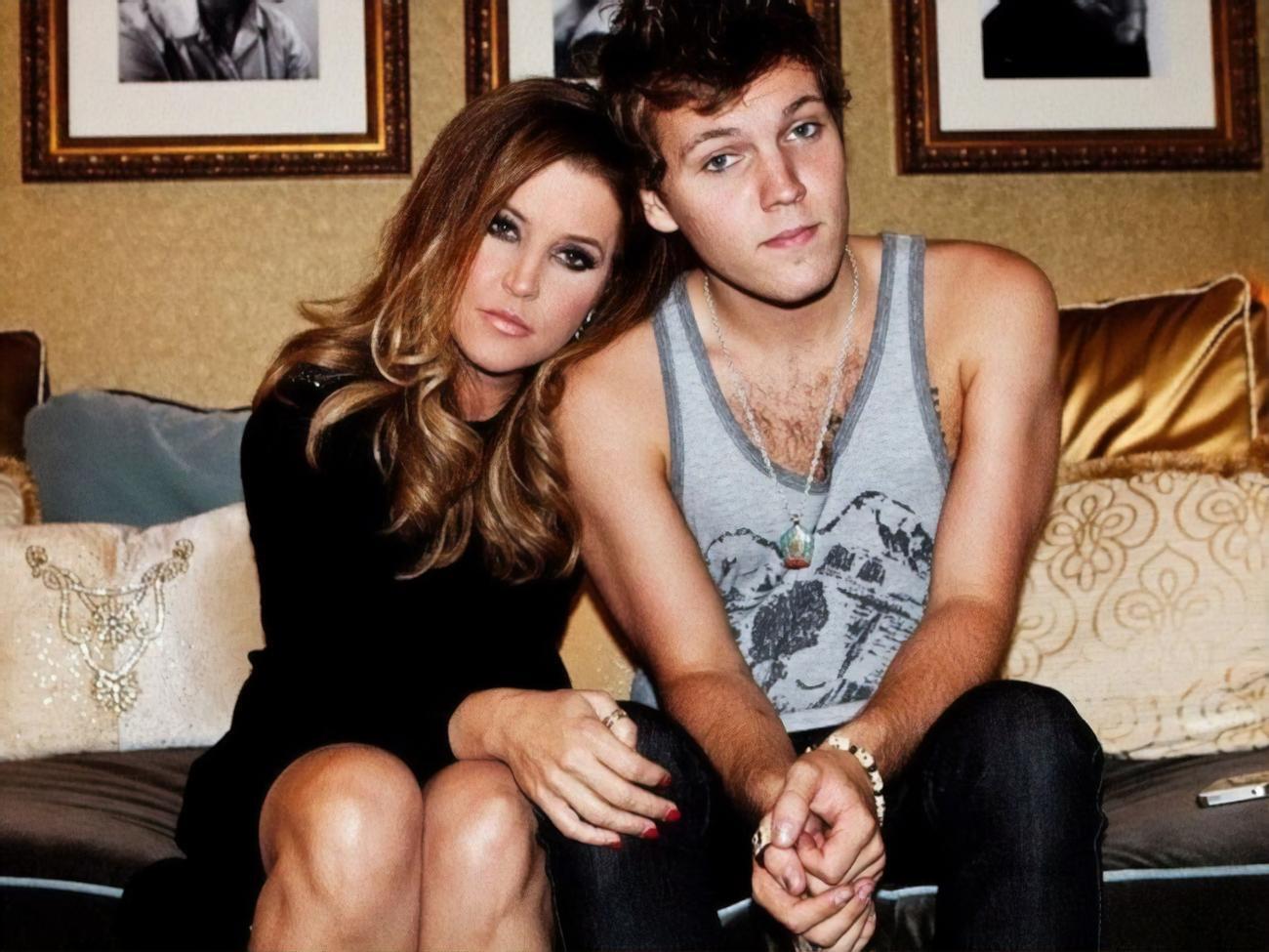 Кио&nbsp;&ndash; сын певицы Лизы Марии Пресли