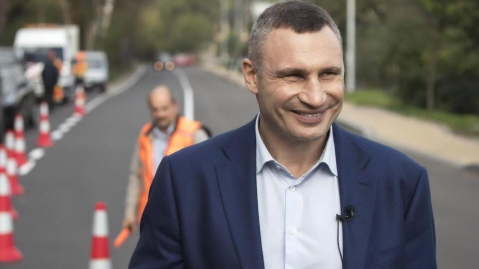 Кличко проинспектировал строительство новой дороги