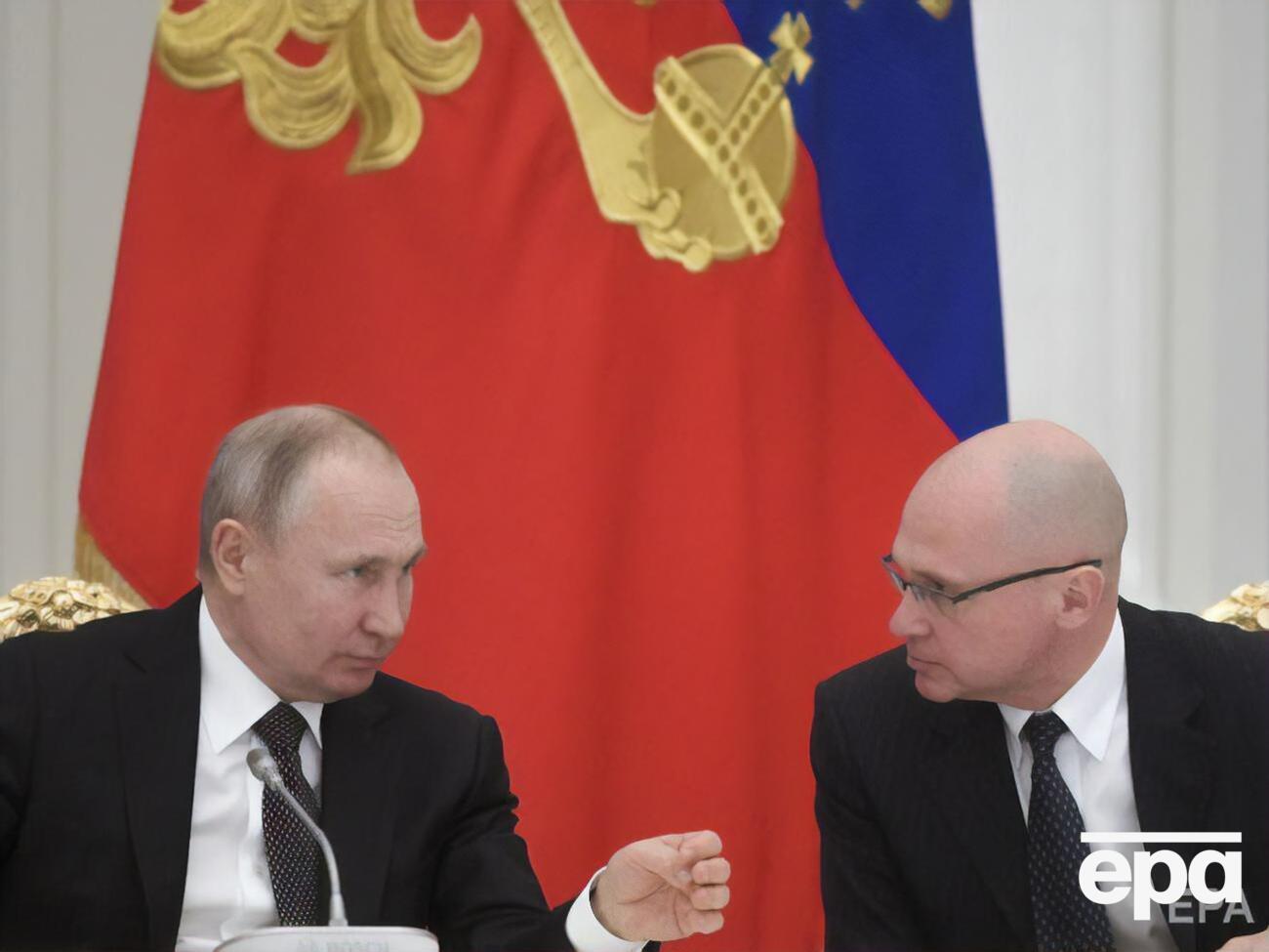 Российского экс-премьера Кириенко (справа) могут подвергнуть санкциям