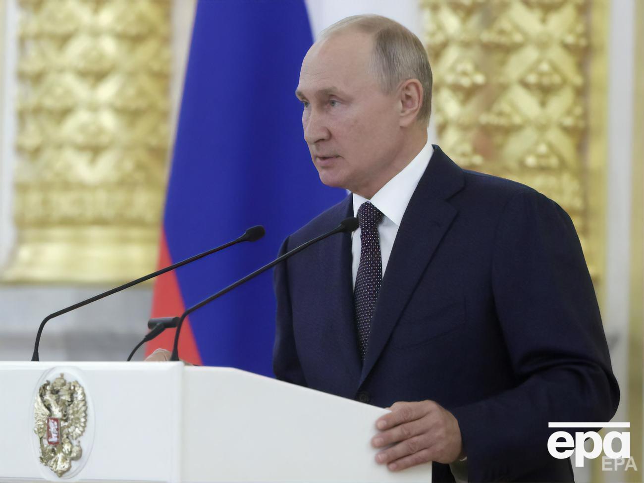 Согласно поправке, внесенной Путиным, Госсовет формируется президентом для "обеспечения согласованного функционирования и взаимодействия органов государственной власти"