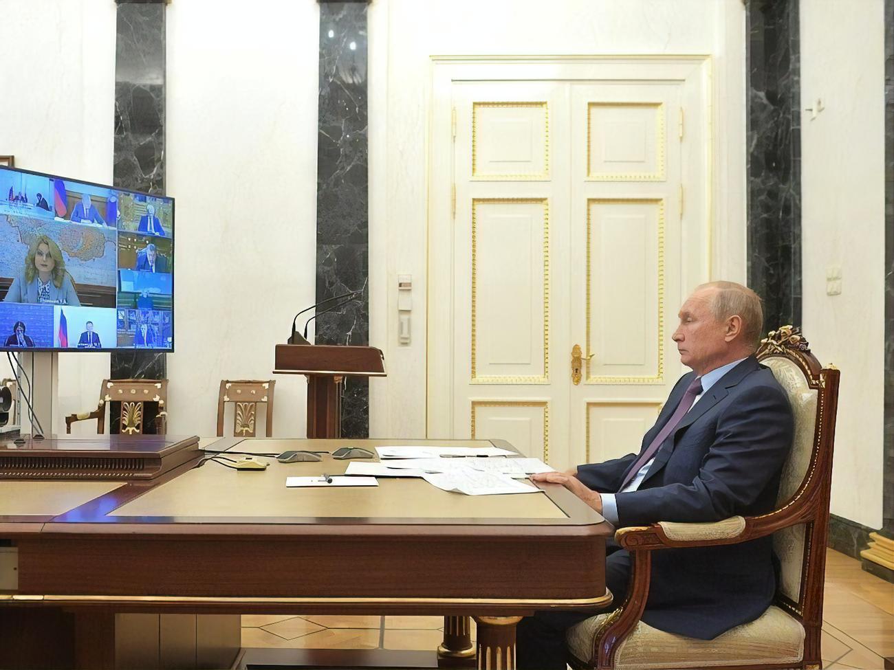 Путин назвал отмену санкций жестом доброй воли