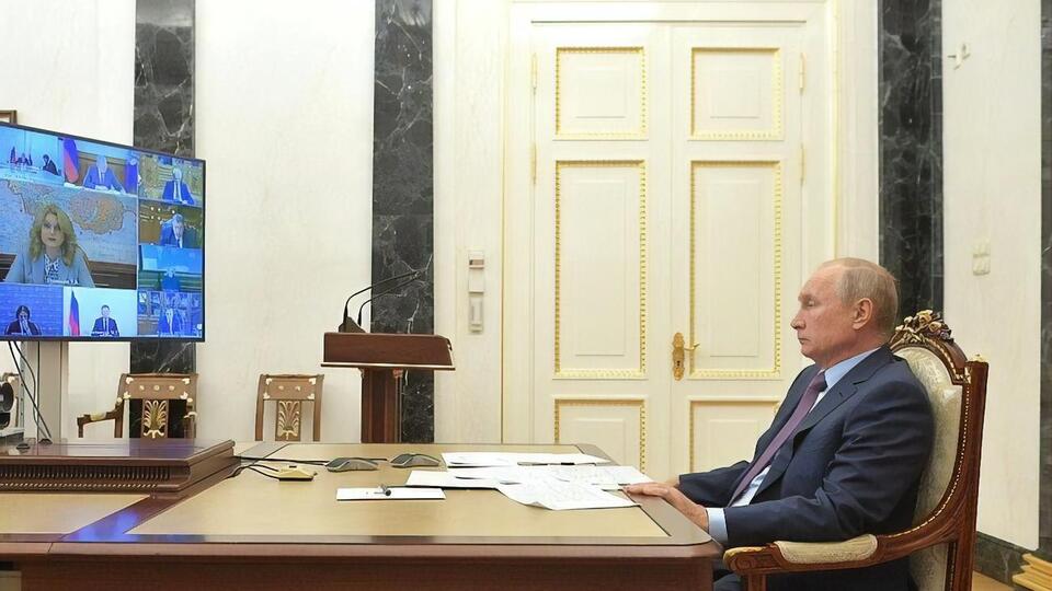Путин назвал отмену санкций жестом доброй воли