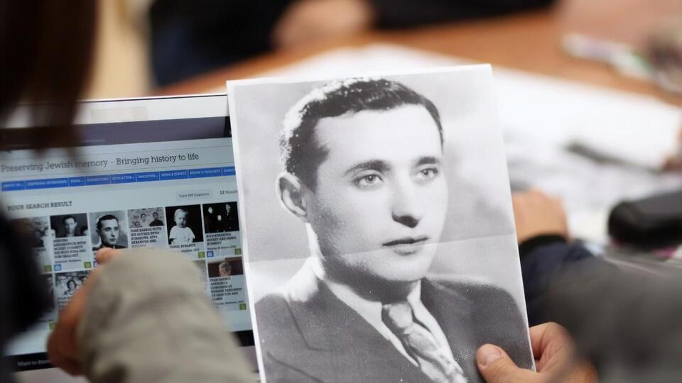 Centropa пропонує викладачам і студентам сайт українською мовою, мультимедійні фільми про українські єврейські сім'ї та пересувну виставку "Український єврейський сімейний альбом"