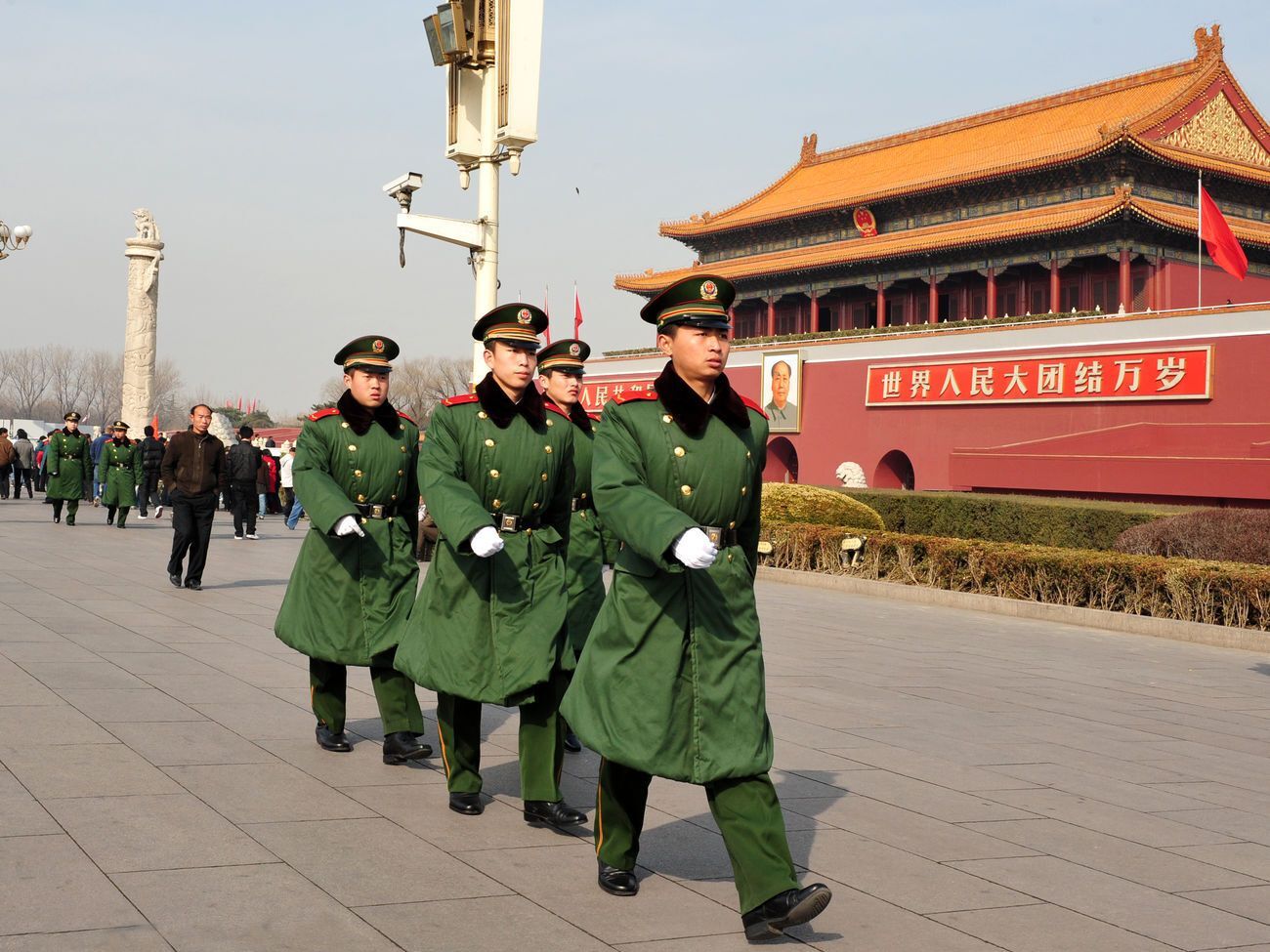 В подразделения вооруженных сил Китая входит более 2 млн человек