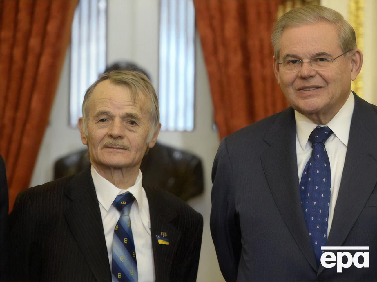 Кримська правозахисна група вважає справу проти Джемілєва (зліва) політично мотивованою