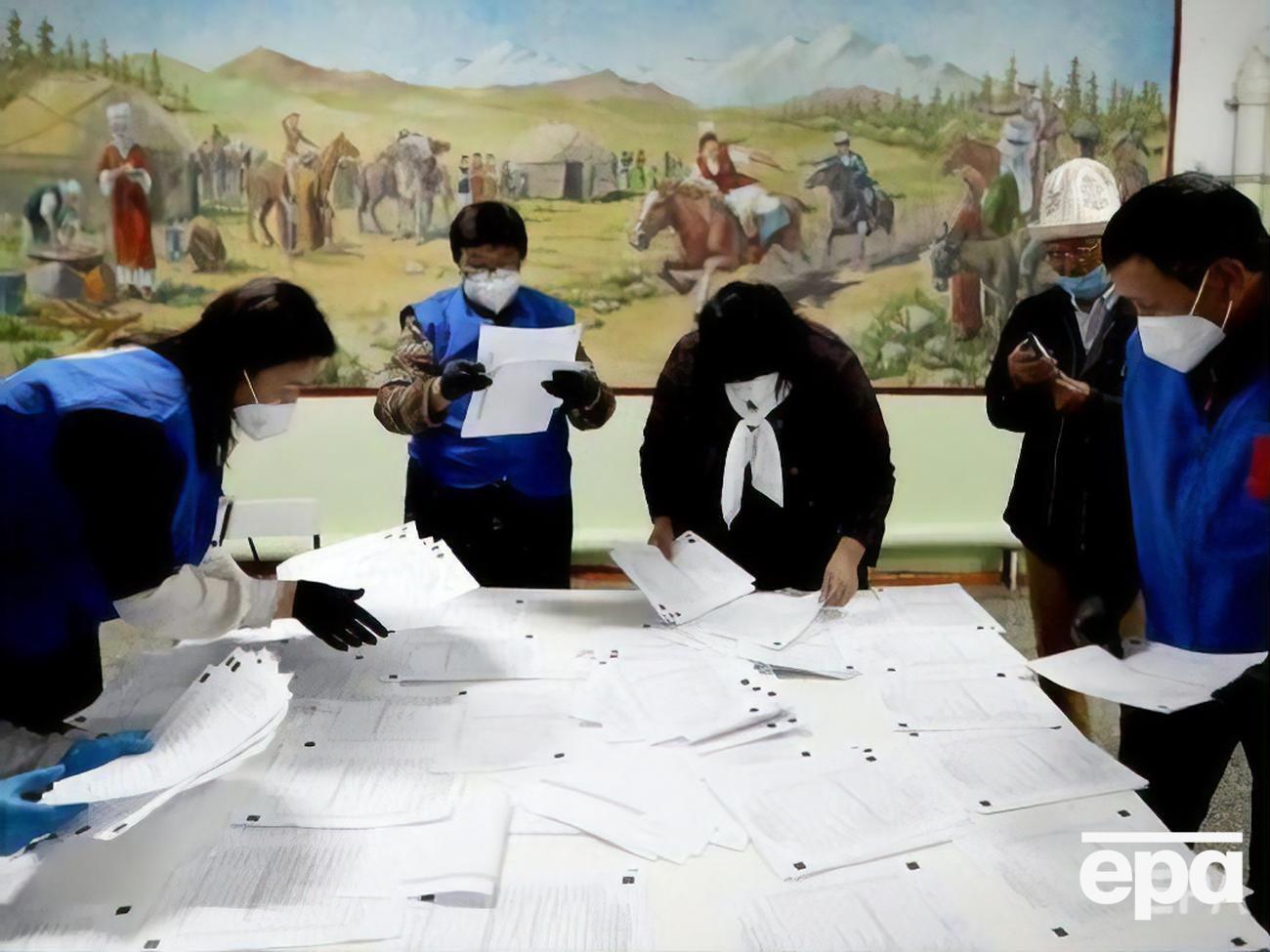 Після попередніх виборів у Киргизстані почалася політична криза