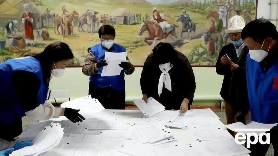 Після попередніх виборів у Киргизстані почалася політична криза